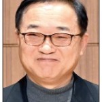 2023 올해의 기자상 심사평 류한호 광주대학교 명예교수 이미지