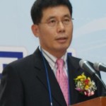 [건강칼럼] 안과마다 다른 라식 그 진실은?-밝은안과21병원 윤길중 원장 이미지